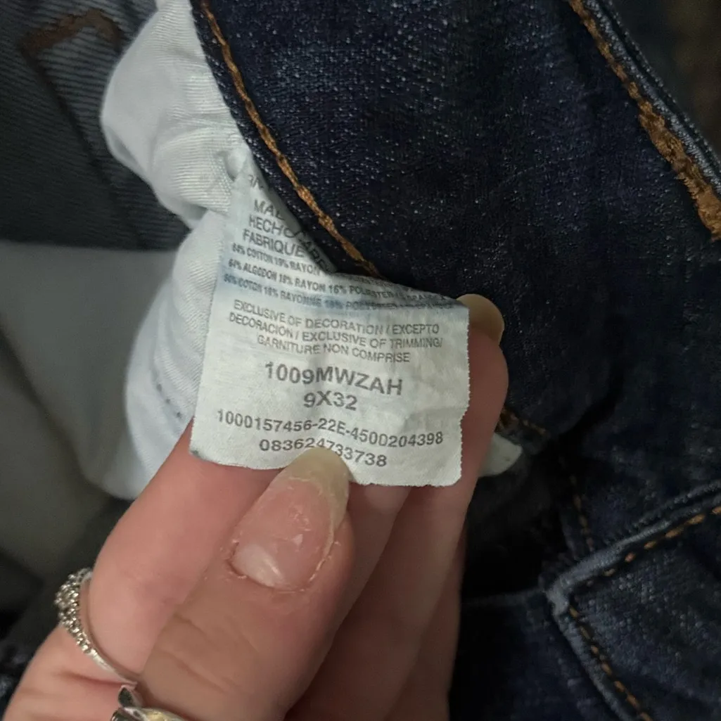 WRANGLER Mid-rise Medium Wash Bootcut Jeans With W pocket | Women’s size 9x32 - Image 3