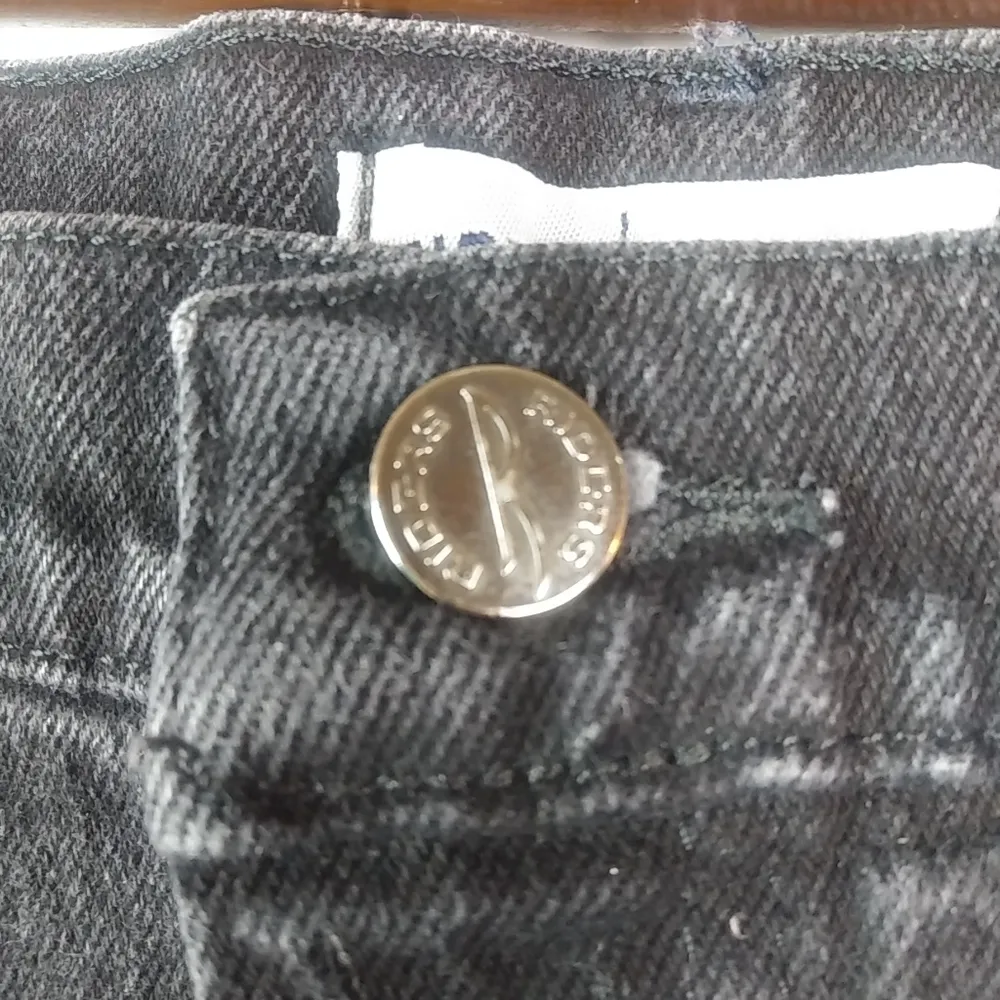 Lee Riders 37x28 18P Relaxed Black Jeans Petite - Image 4