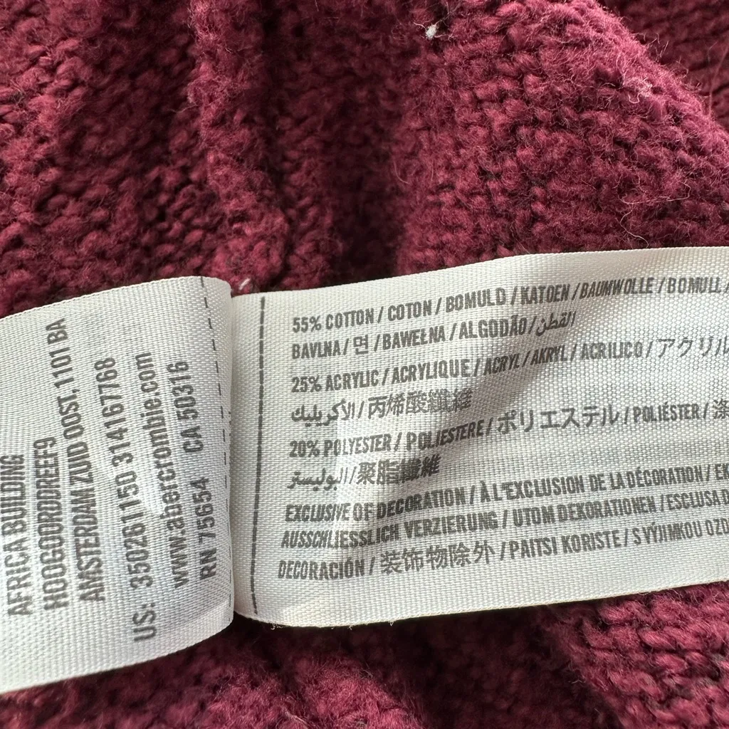 Hollister Burgundy V-Neck Sweater with Bear Pattern - Image 6