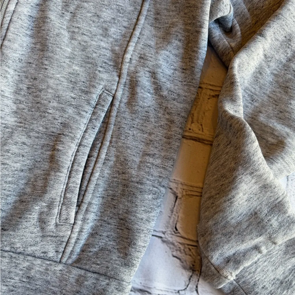 FIGS Sweatshirt Hooded Women's Gray XS Nurse Medical Uniform Full Zip Work EUC - Image 5