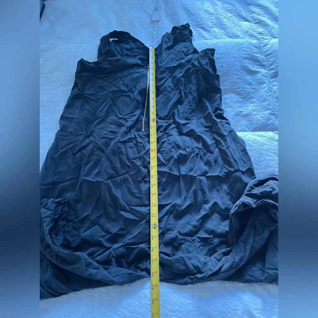 NWT: Ingrid & Isabel nursing friendly Elegant Black Jumpsuit Size M - Image 5