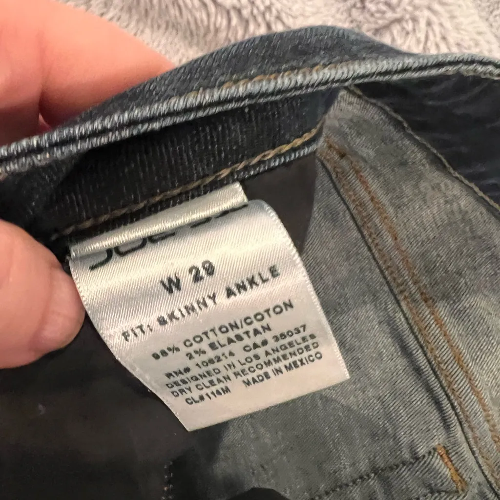 Joe's Jeans Blue Skinny Cropped Jeans Versatile Everyday Wear - Image 3