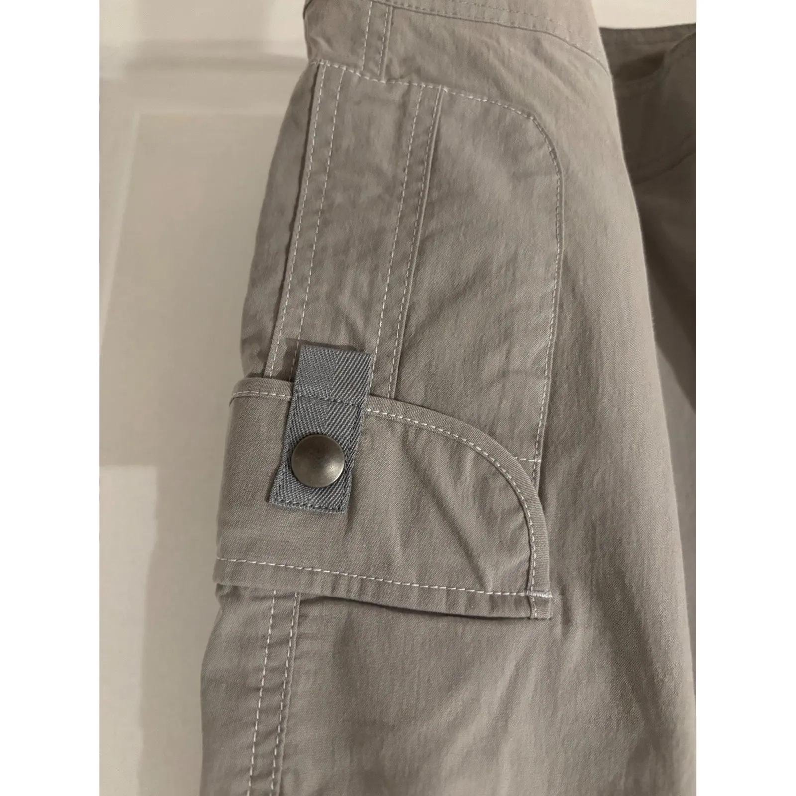 Kuhl Gray Cargo Shorts‎ Womens Size 14 Hiking Outdoor Casual - Image 2