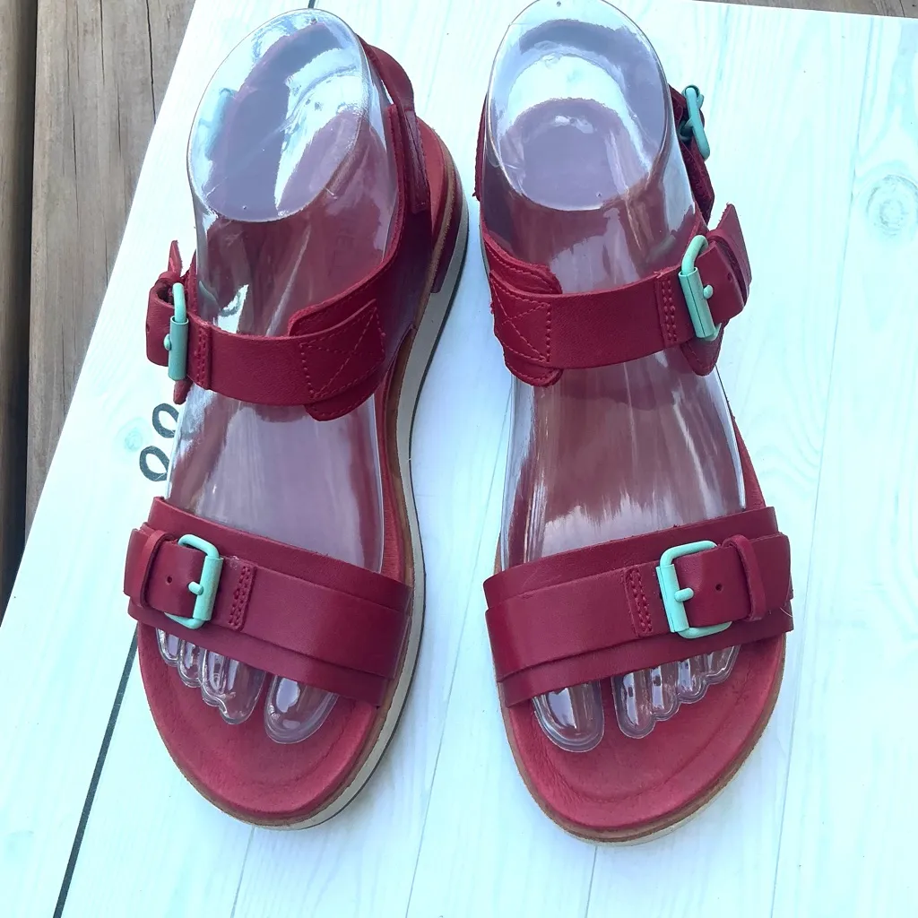 MERRELL Double Strap Sandals ❤️❤️ - Image 3