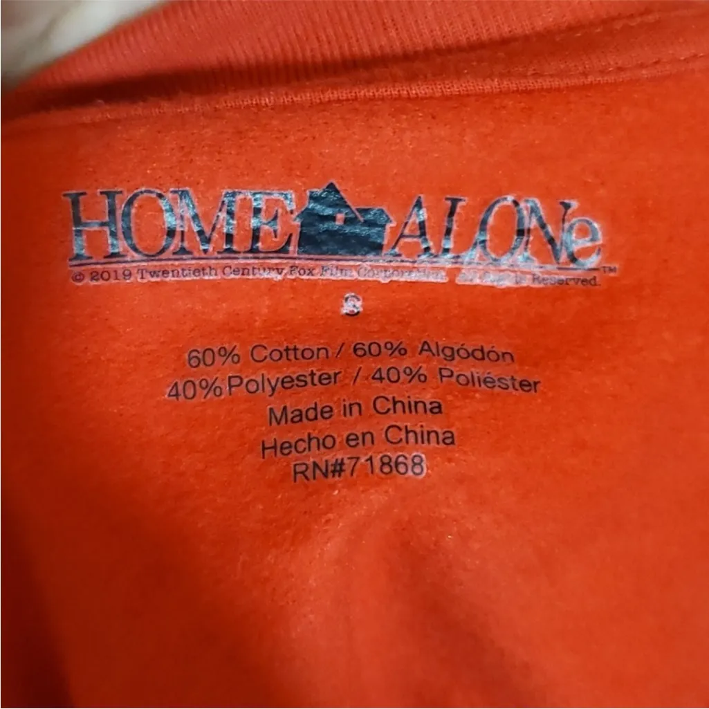 Home Alone Women's Red Merry Christmas Long Sleeve Cropped Sweatshirt S - Image 5