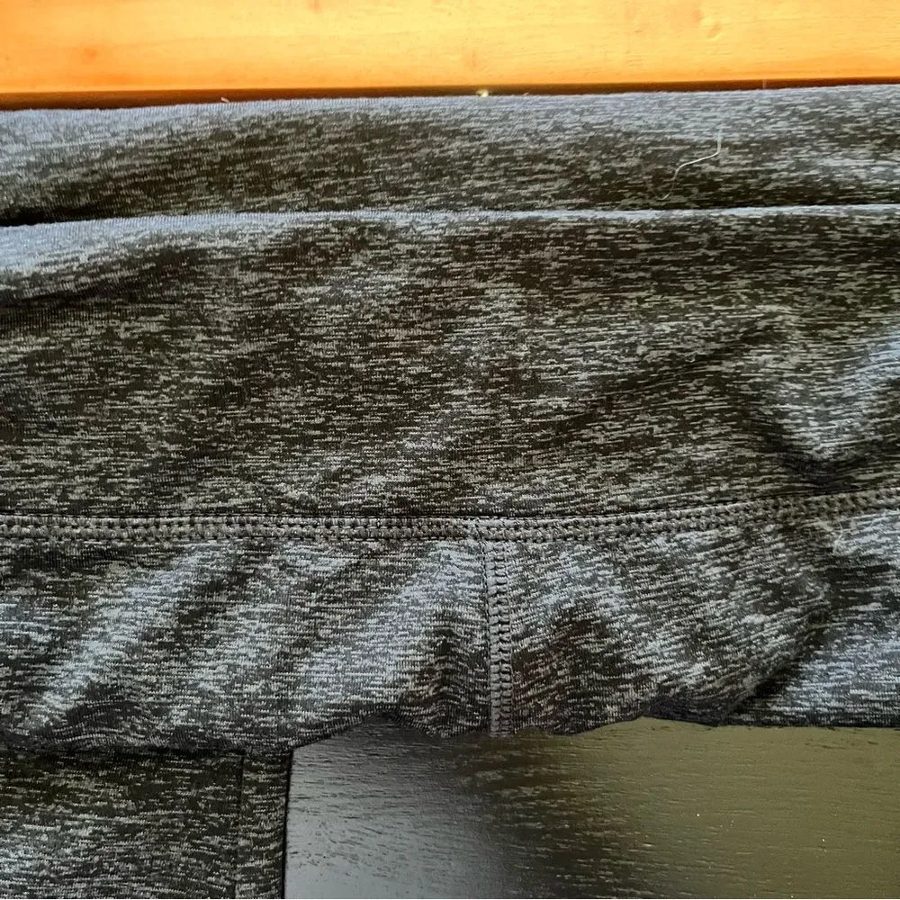 Tangerine  Capri Workout Pants Size Large Dark Gray NWT - Image 11