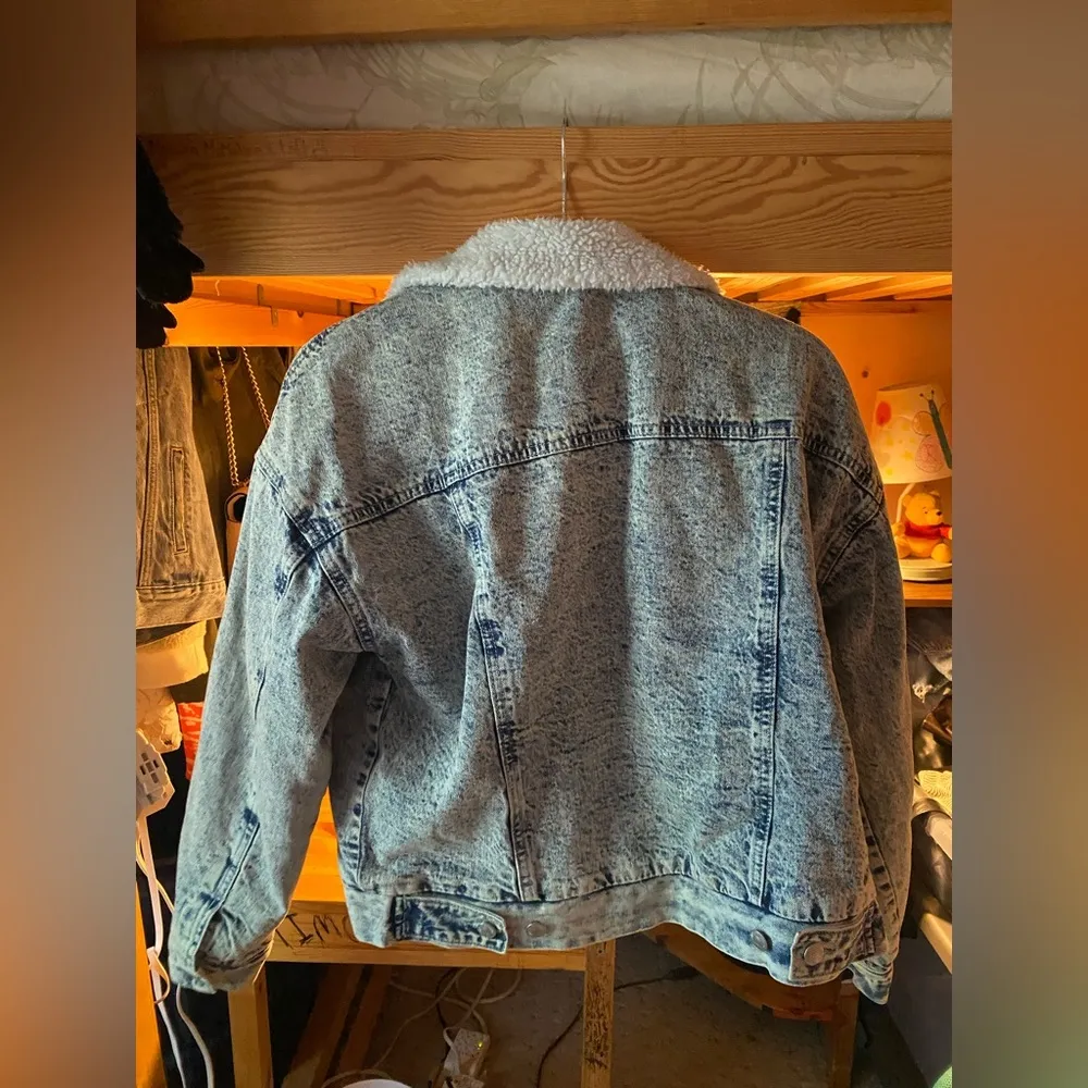 Forever 21 Sherpa Lined Denim Jacket - Image 2