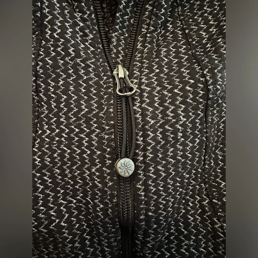 Athleta Black Heartbeat Hope Fitted Workout Jacket // Size XXS - Image 5