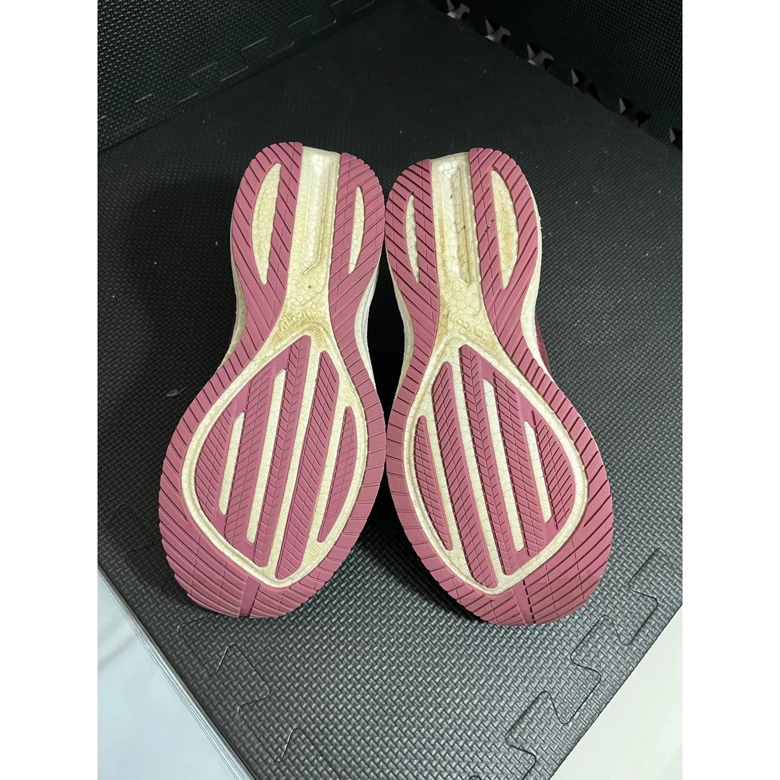 Saucony Triumph 20 Sundown Rose Sneakers Womens Athletic Running Shoes‎ Size 10 - Image 5