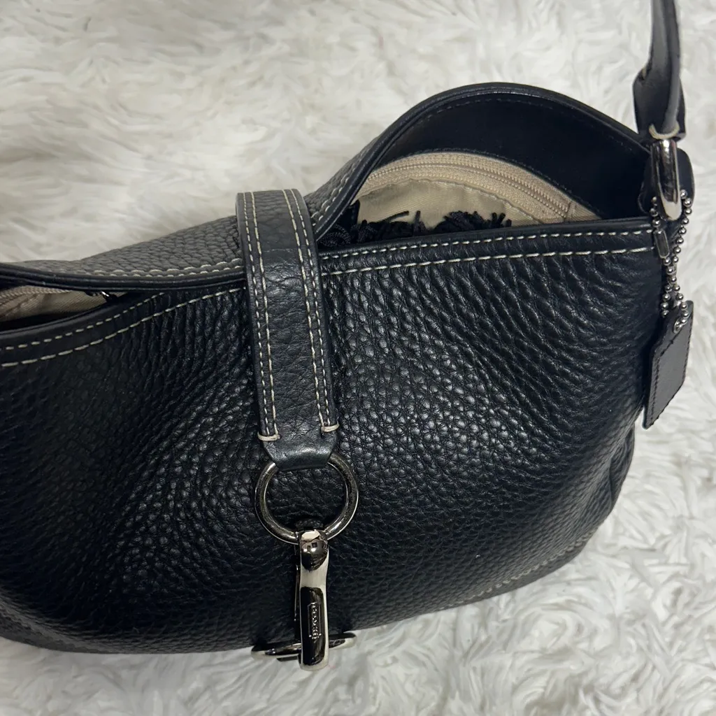 Coach Hamptons Hobo Shoulder Bag
F13086 Vintage Y2K Black Pebble leather - Image 7