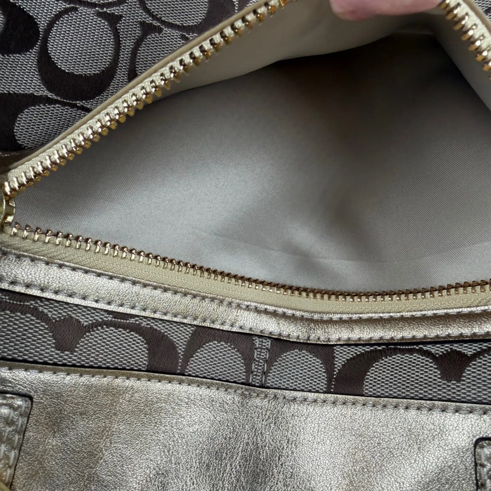 Coach Signature Frame Carryall Penelope Tan Gold Shoulder Bag Purse Canvas Chic - Image 7