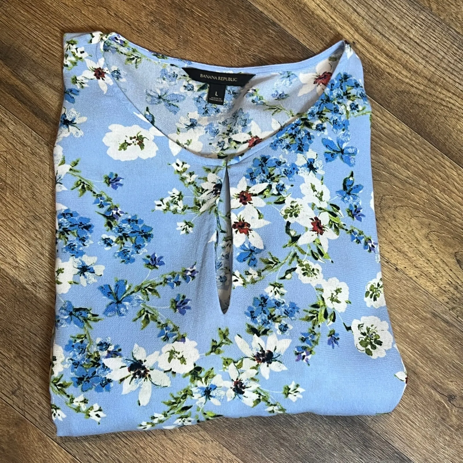 Banana Republic Blue Floral Keyhole Blouse Women's Large - Image 5