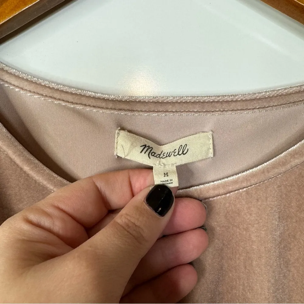Madewell Velvet Butterfly Top Size Medium - Image 4