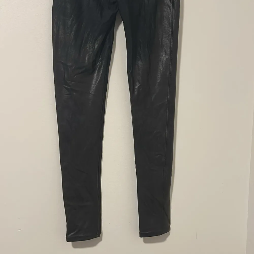 Spanx Black Faux Leather Shiny Leggings Size Medium Petite - Image 5