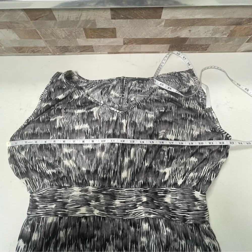 banana Republic Sleeveless Peplum Knit Pleated Top Blouse Size M - Image 7