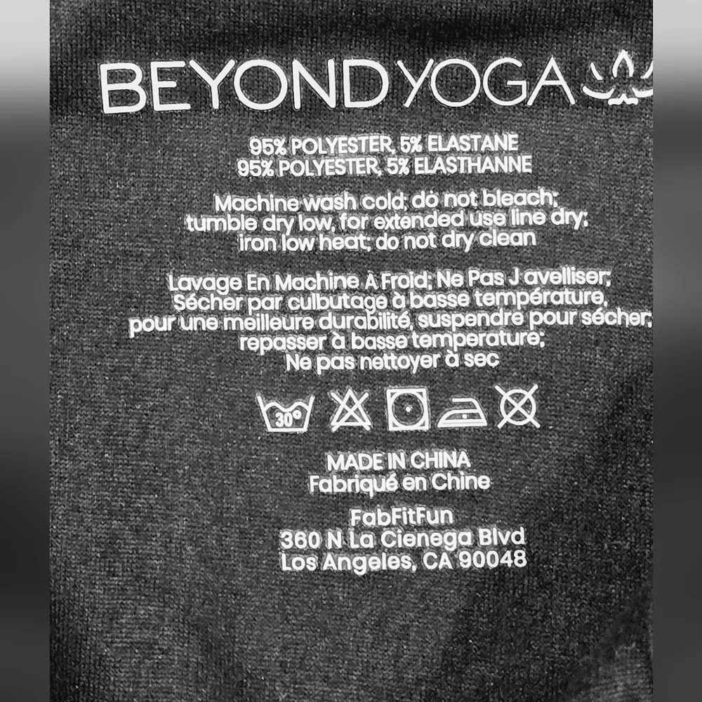 Beyond Yoga NEW!  Pocket Infinity Scarf Black - Image 5