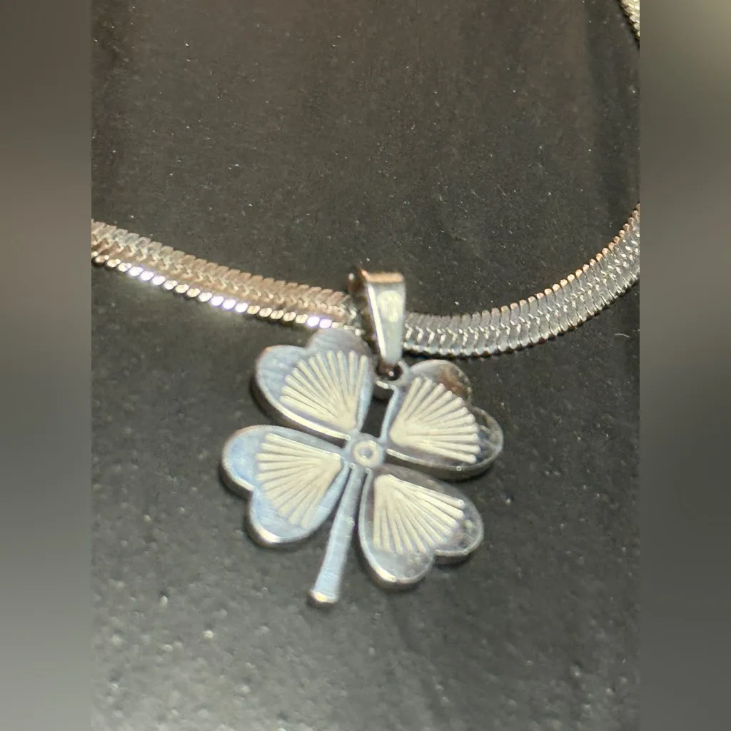 Silver Four - Image 4