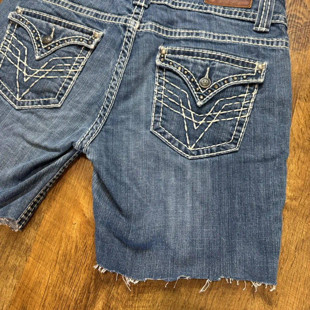 VIGOSS Womens Cut Off Shorts Sz 31 Medium Wash Raw Hem Distressed - Image 12