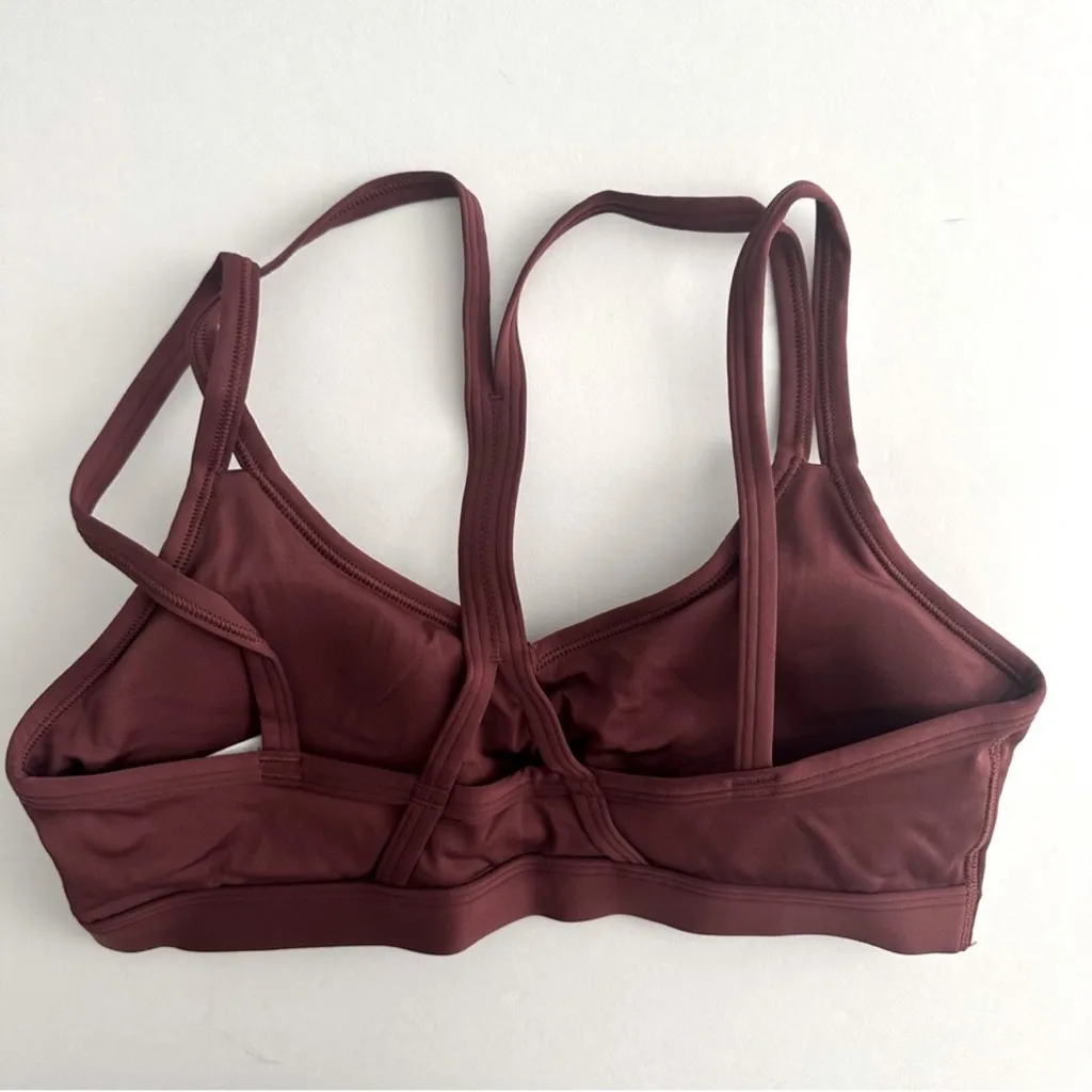 Gymshark L/XL Scallop Hem Shaped Shorts & Strap Feature Sports Bra Set - Image 3