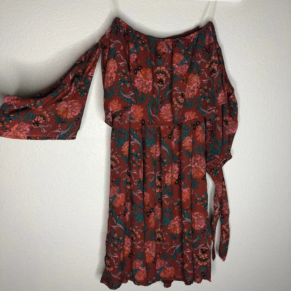 nwot the hanger floral off shoulder dress - Image 3