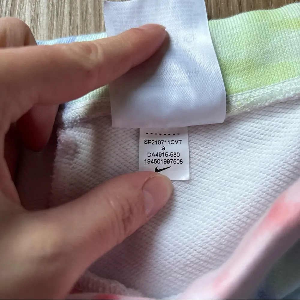 Nike Women's Multi Color Tie-Dye Training Jogger Pants Size Small - Image 5