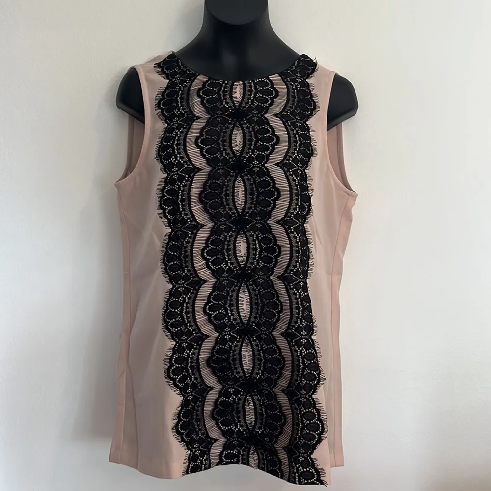 LOFT Lace Detail Sleeveless Blouse - Image 9