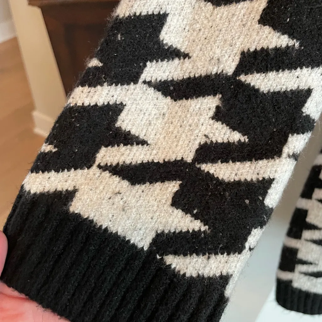 Talbots Houndstooth Jacquard Sweater - Image 3