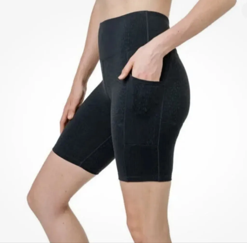 EUC Tuff Athletics Dark Grey 8" Bike Shorts Size XXL (Hunter Print) - Image 2