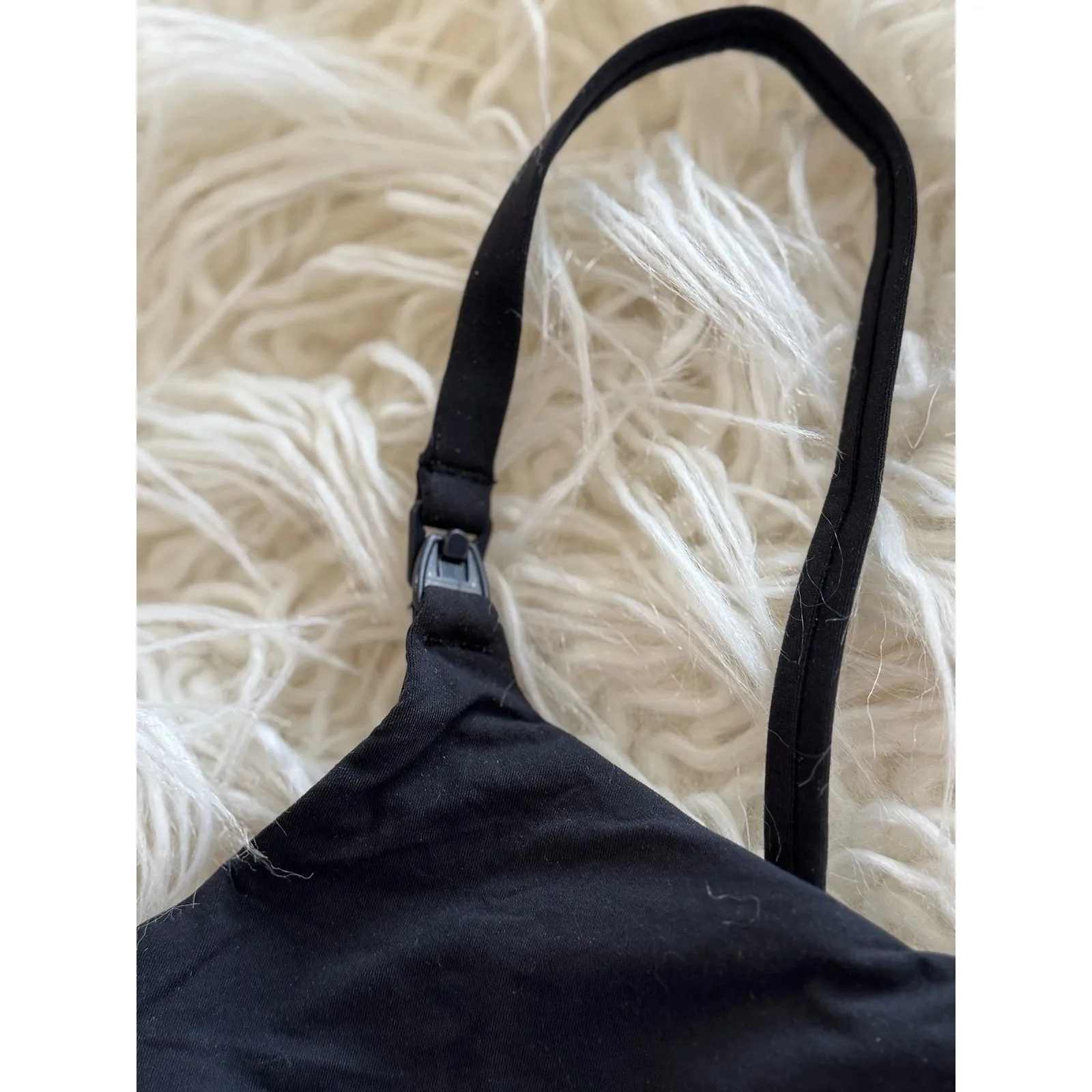 Skims Fits Everybody Maternity Nursing Scoop Bralette
Onyx Size Small - Image 4