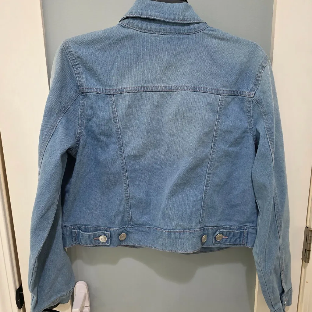 Baccini Light Wash Denim Jean Jacket – Women’s Small Button Front Classic - Image 10
