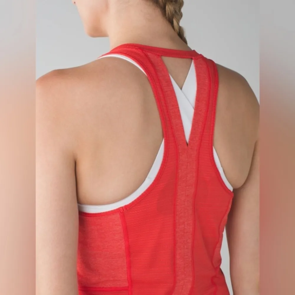 Lululemon Pedal To The Medal Singlet
Alarming / Heathered Alarming - Image 96