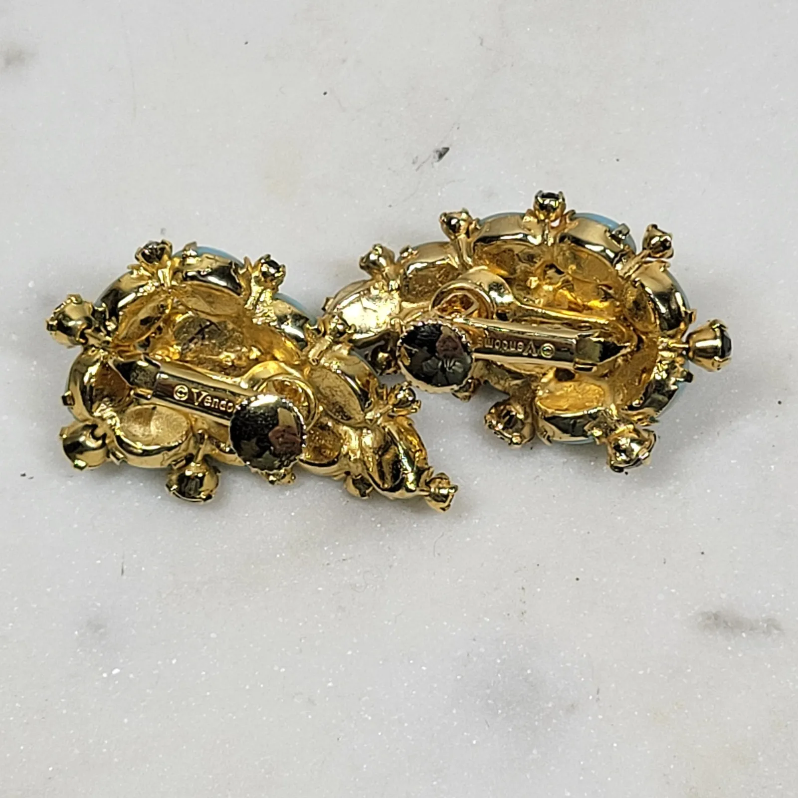 Vendome Cluster Rhinestones Earrings Blue Faux Opal Grapes Gold Tone Signed - Image 5