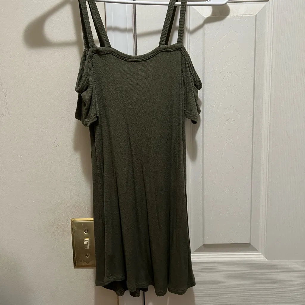 American eagle soft and sexy cold shoulder top. XS - Image 3