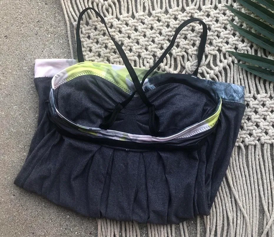 Lulu  Athletic Tank Top size 4 - Image 6