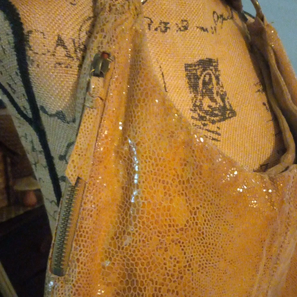 HOBO Leather Mustard and Tan Reptile Snake Print Hobo Handbag Gold - Image 10