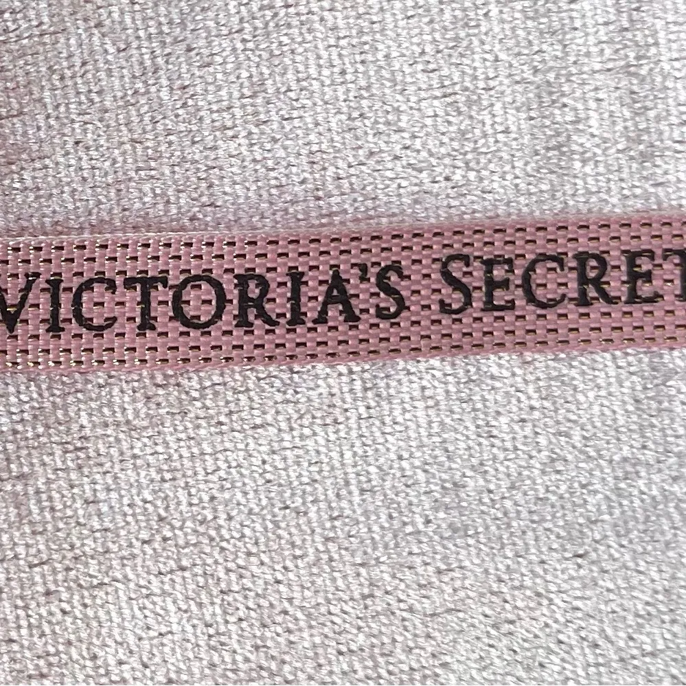 Pink Victoria secret cheetah slippers - Image 7