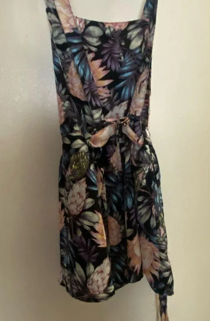H&M Divided Womens Black Floral Romper Size 4 Pink Blue Flowers Waist 26” - Image 6