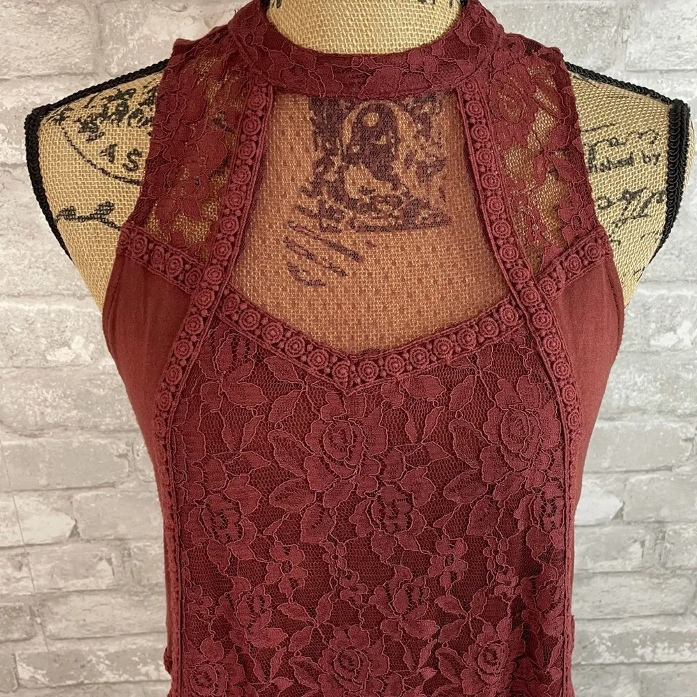 Maurices Burgundy tank with lace overlay - Image 3
