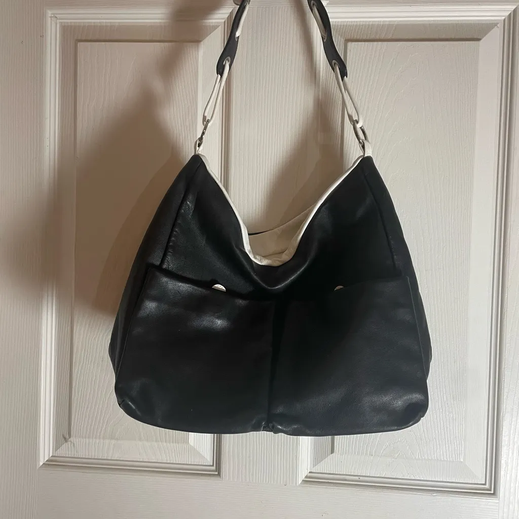 Perlina Dark Leather Hobo Bag - Image 2