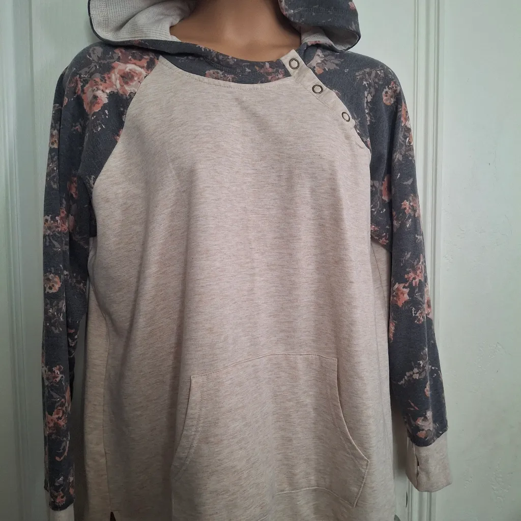 Maurices XXL Floral Patterned Hoodie Sweatshirt - Image 8