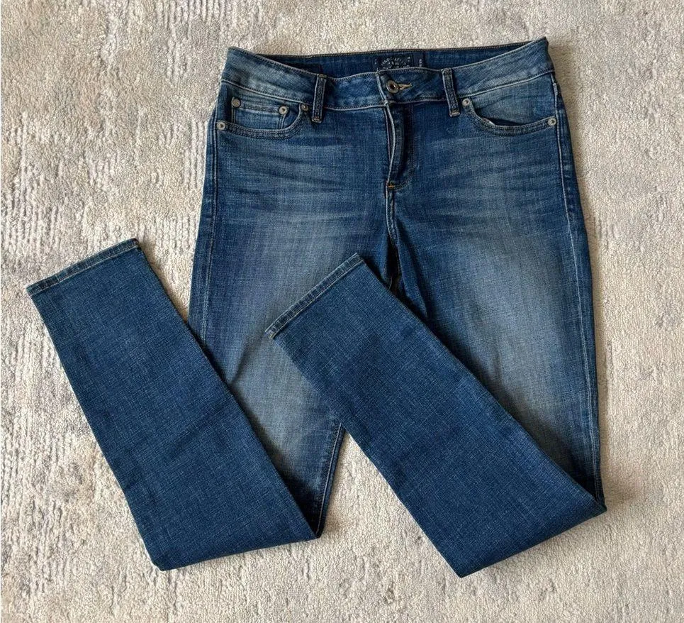 Lolita Skinny Mid Rise Size 6/28 - Image 7