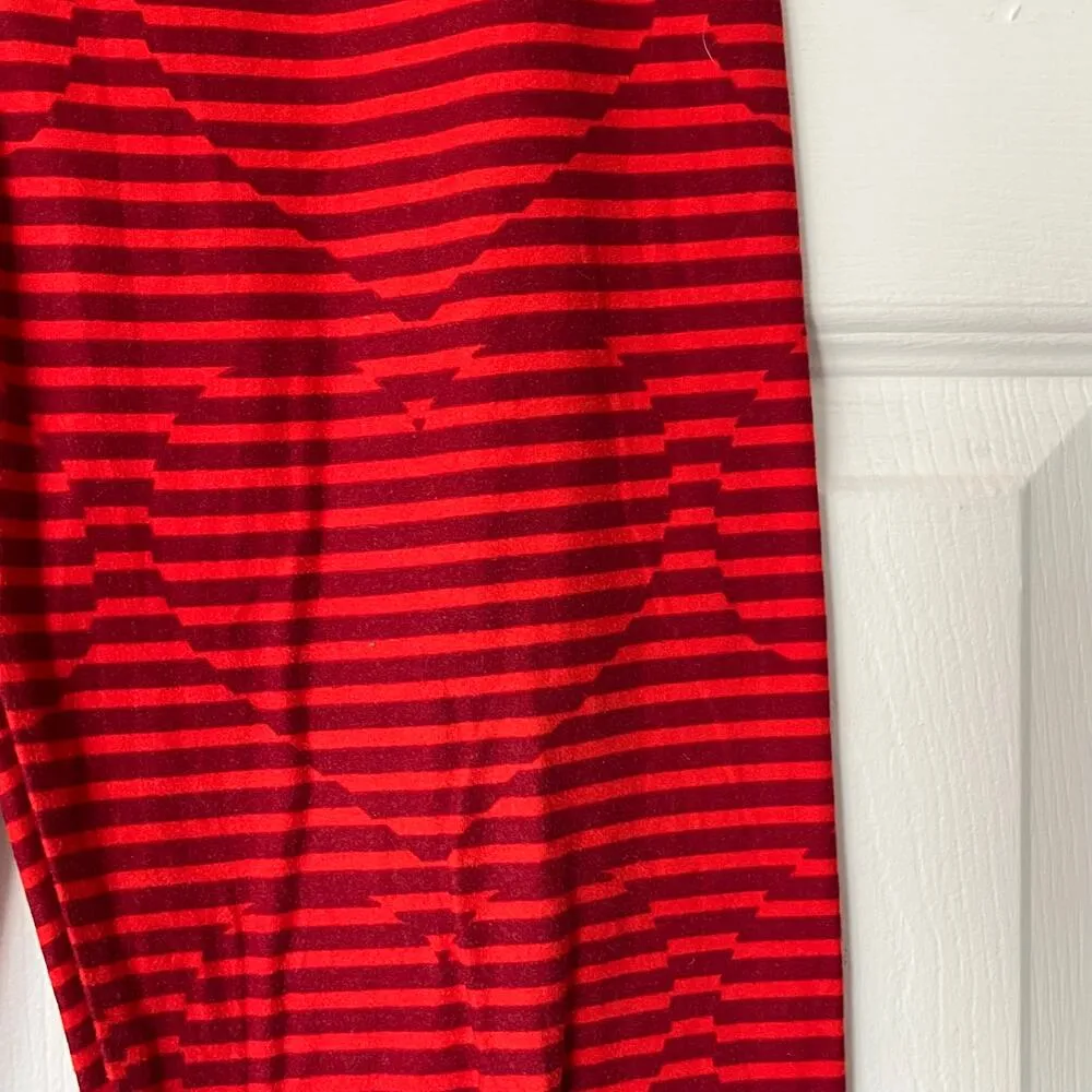 LuLaRoe Striped Heart Leggings - Size OS - Image 2