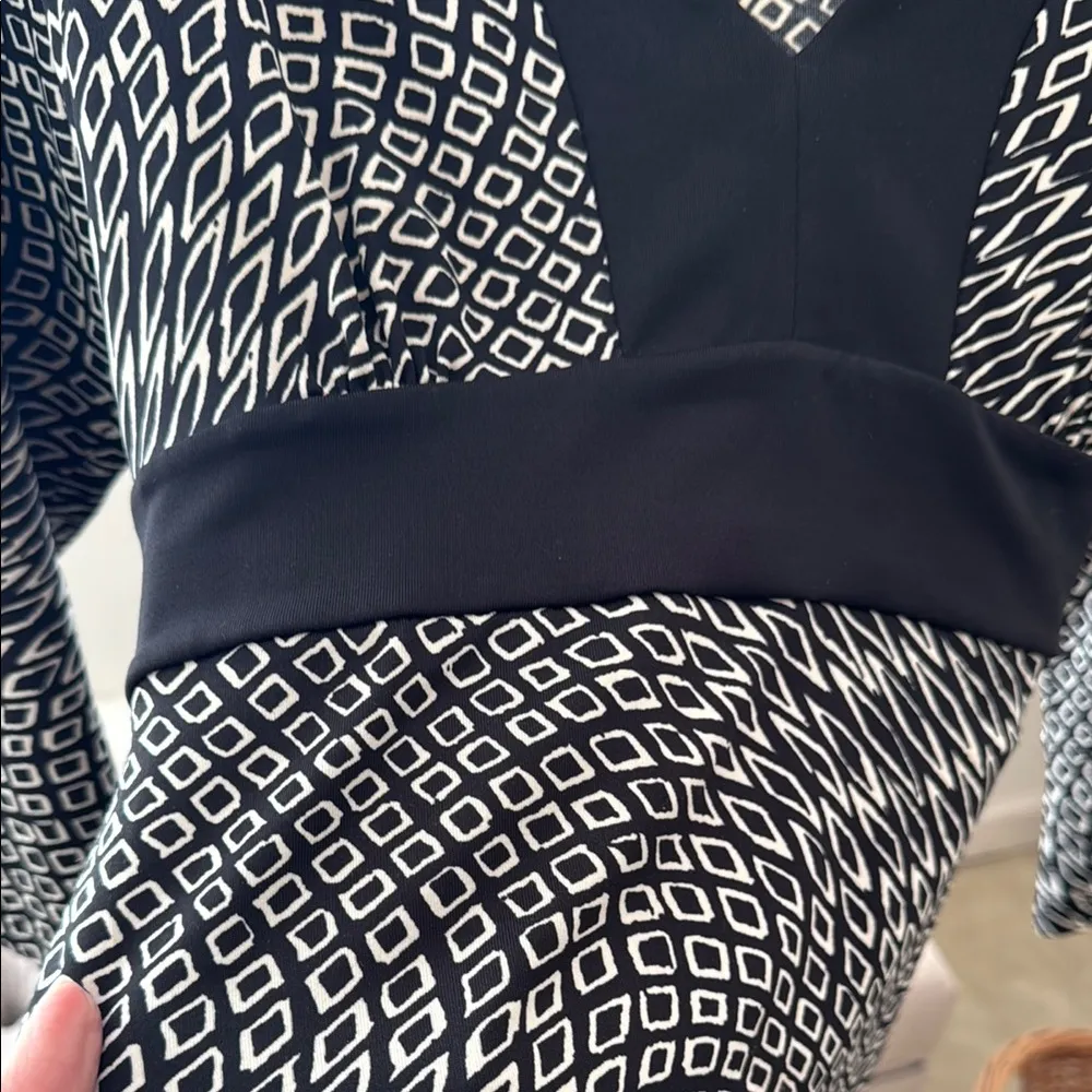 Lapis Chic Black and White Patterned Shirt with Tie Waist Size L - Image 3