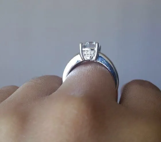 Sterling Silver Diamond Ring - Image 5