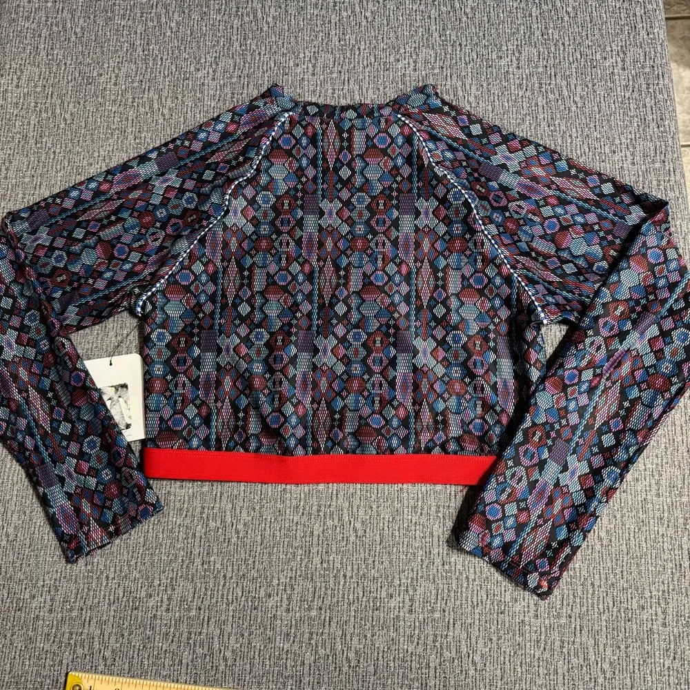 Uglies By Dolphin Revibe Cropped Rash Guard Size XL - Image 4