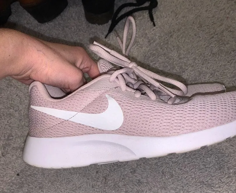 Nike Pink Roshes - Image 4