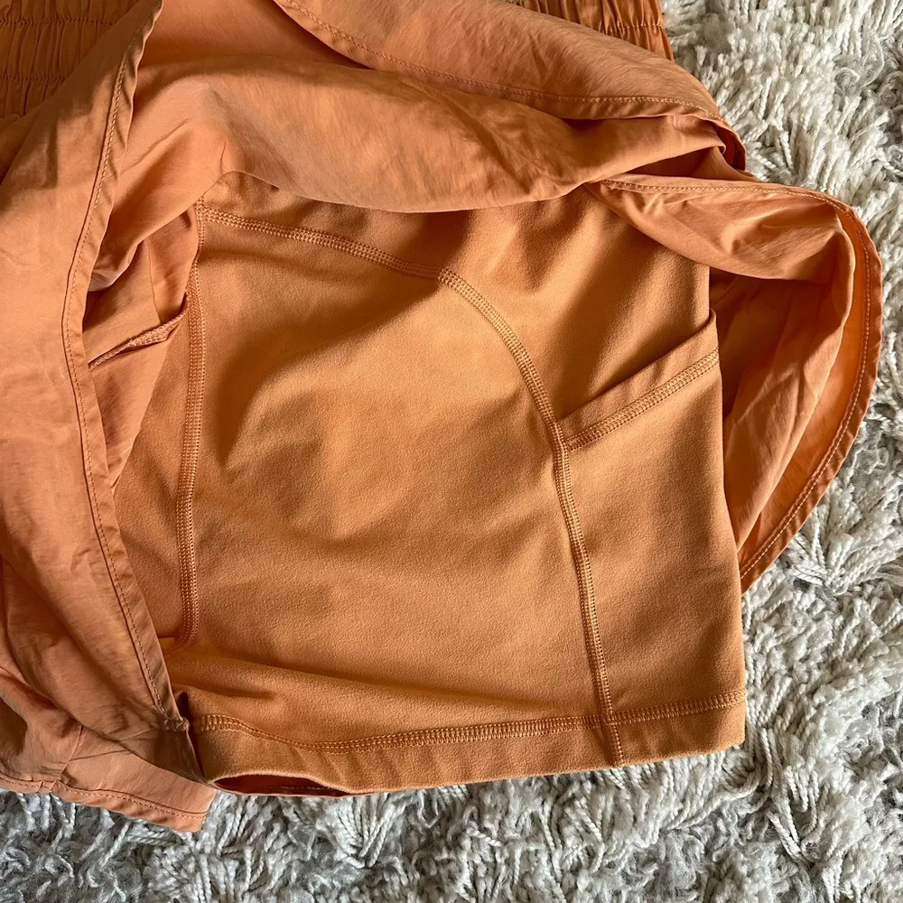 Offline by Aerie the Hugger Shorts size large - Image 4