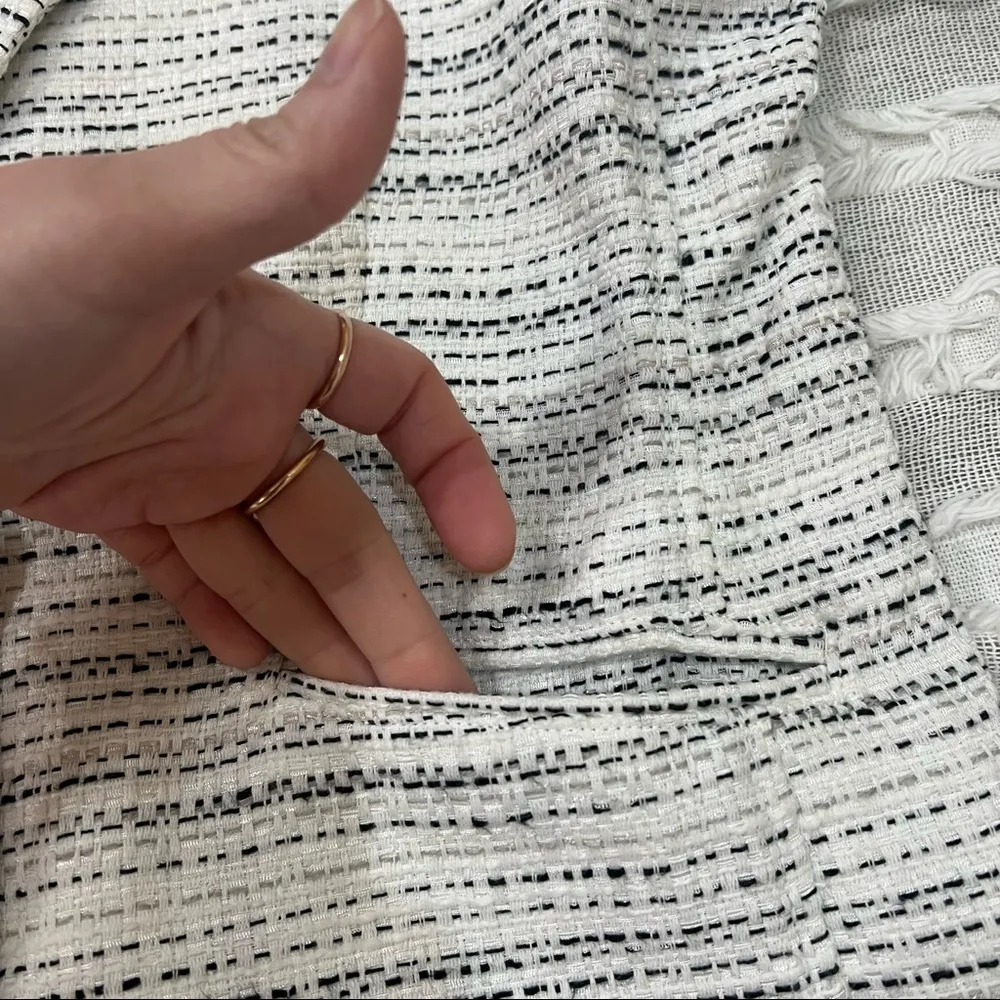 Cabi Womens Ivory Black Stripe Tweed Blazer Button Notch Sz 6 Career Preppy EUC - Image 7