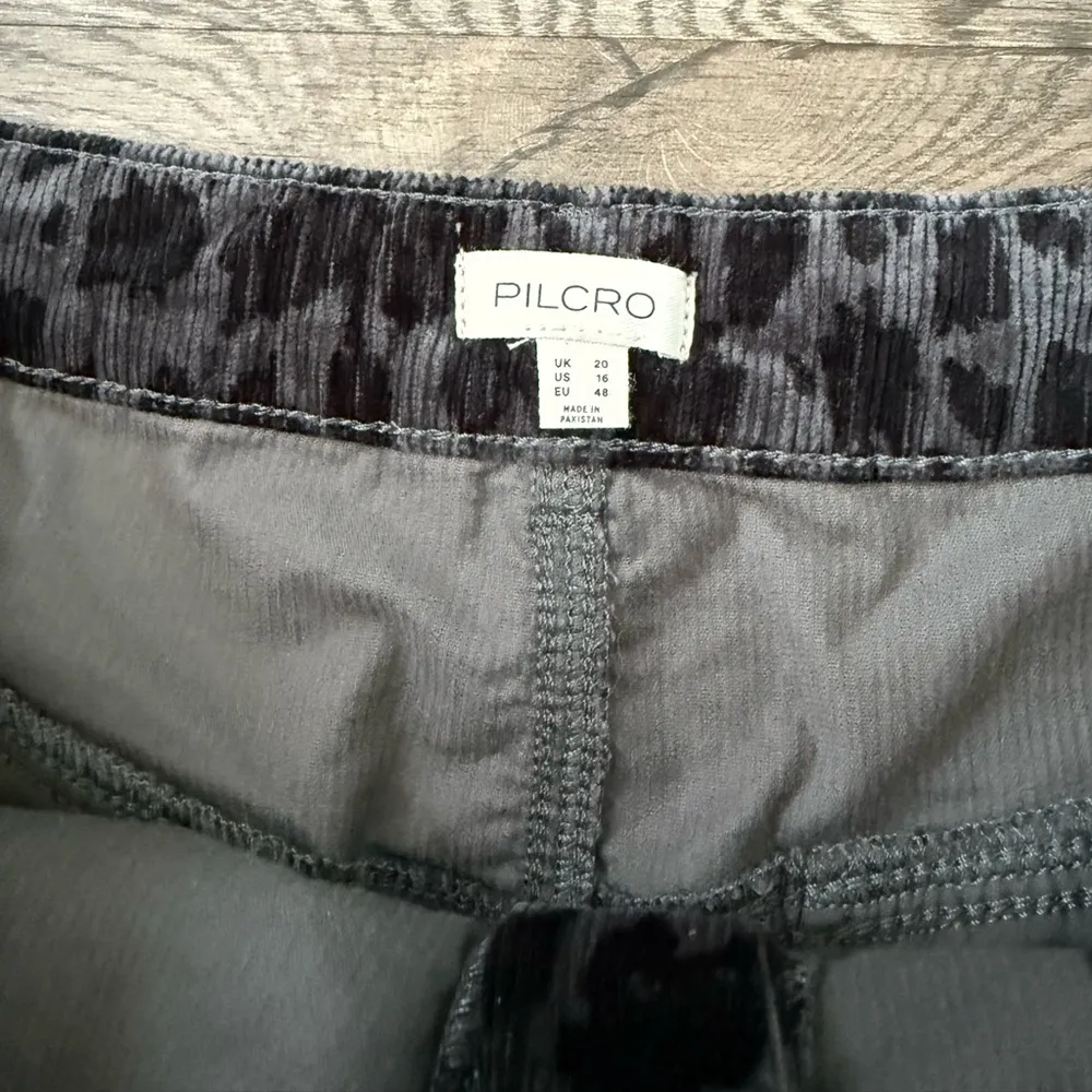 Anthropologie Pilcro Corduroy Mini Skirt Size 16 - Black/Gray Animal Print - NWT - Image 10