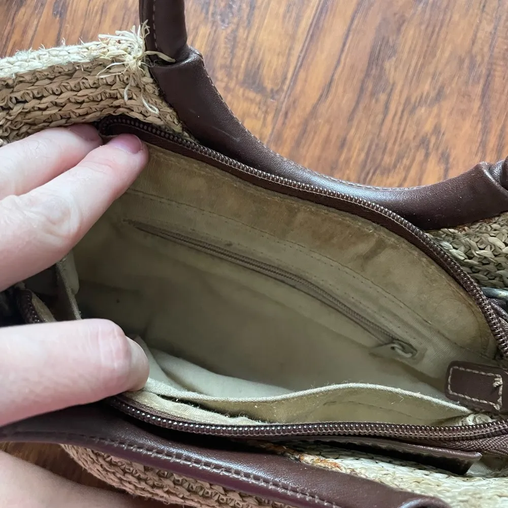 Cherokee Vintage  straw bag - Image 5